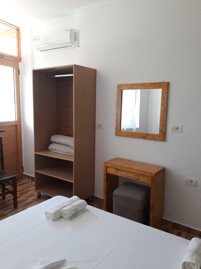 Beleris Rooms Himara Kültér fotó