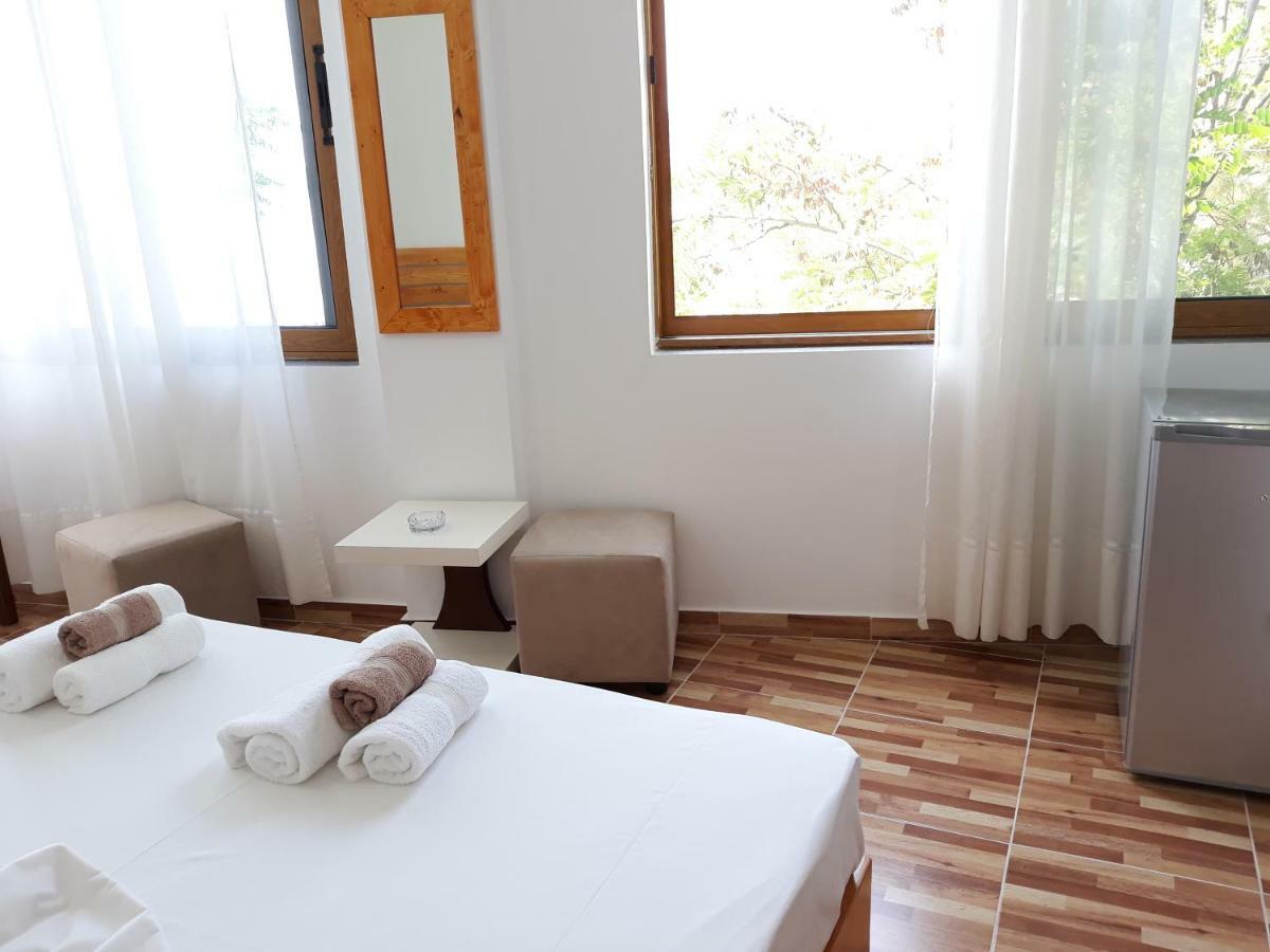 Beleris Rooms Himara Kültér fotó